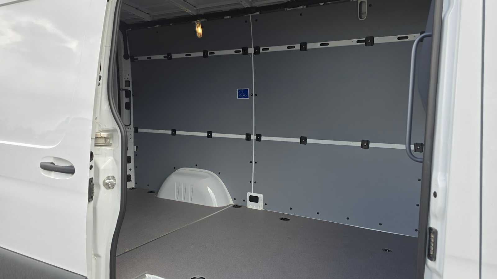 2025 Mercedes-Benz Sprinter 2500 Standard Roof I4 Diesel 144" RWD