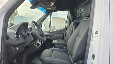 2025 Mercedes-Benz Sprinter 2500 Standard Roof I4 Diesel 144" RWD