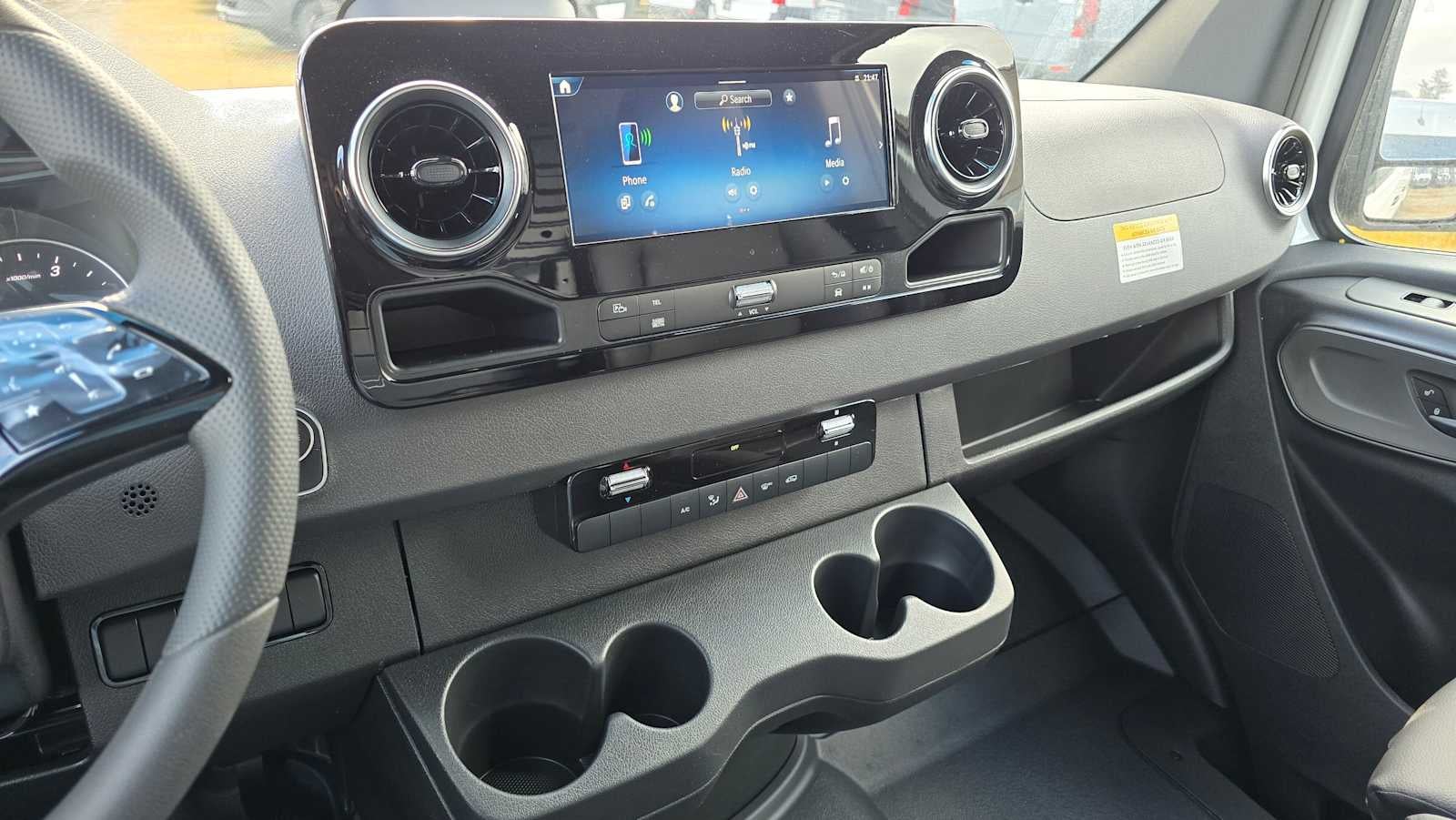 2025 Mercedes-Benz Sprinter 2500 Standard Roof I4 Diesel 144" RWD