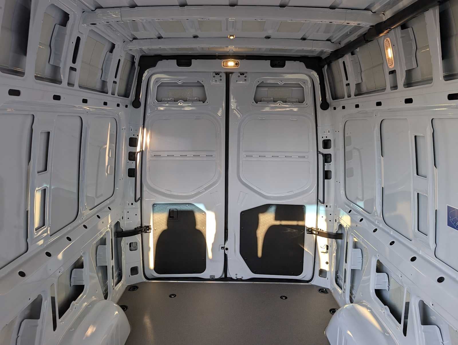 2025 Mercedes-Benz Sprinter 2500 Standard Roof I4 Diesel 144" RWD