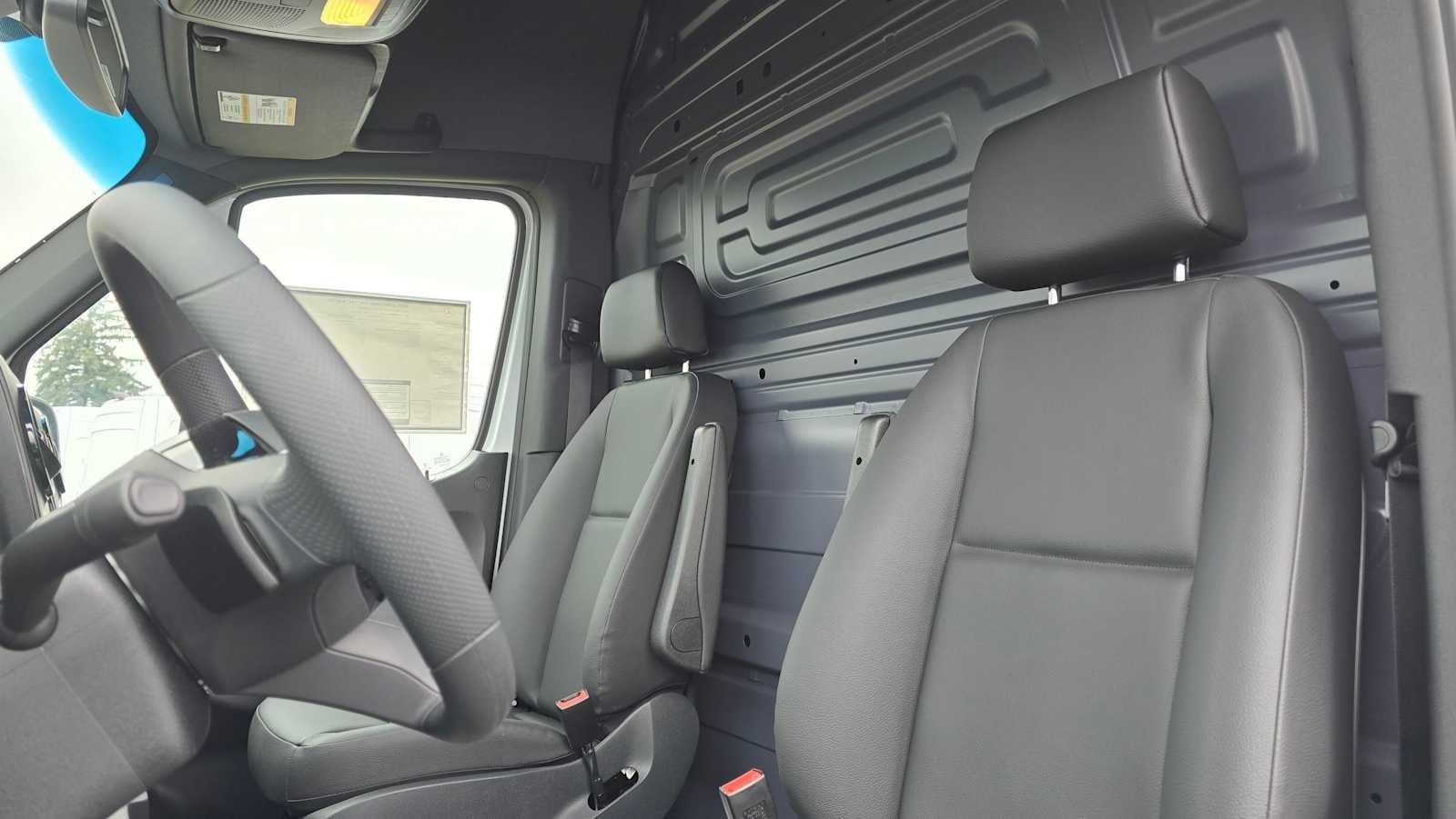 2025 Mercedes-Benz Sprinter 2500 Standard Roof I4 Diesel 144" RWD