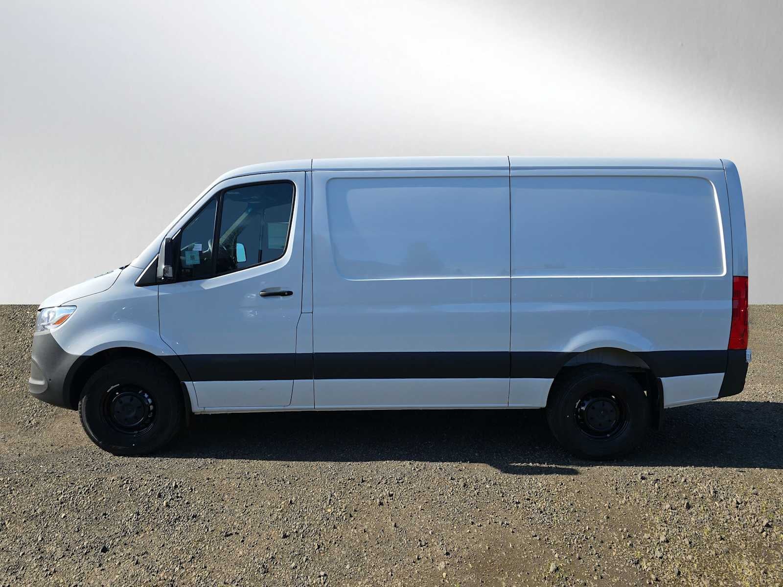 2026 Mercedes-Benz Sprinter 2500 Standard Roof I4 Diesel 144" RWD