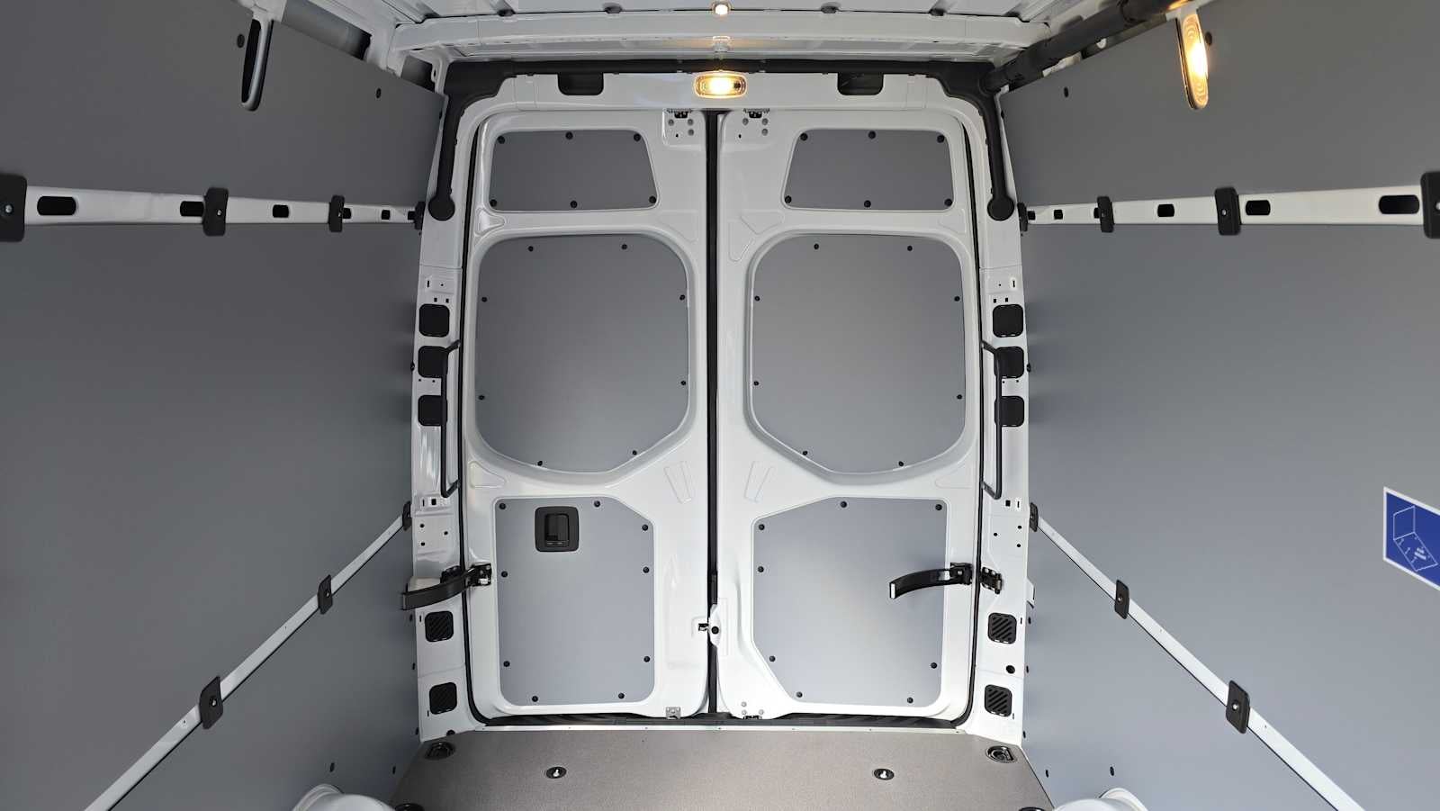 2025 Mercedes-Benz Sprinter 2500 Standard Roof I4 Diesel 144" RWD