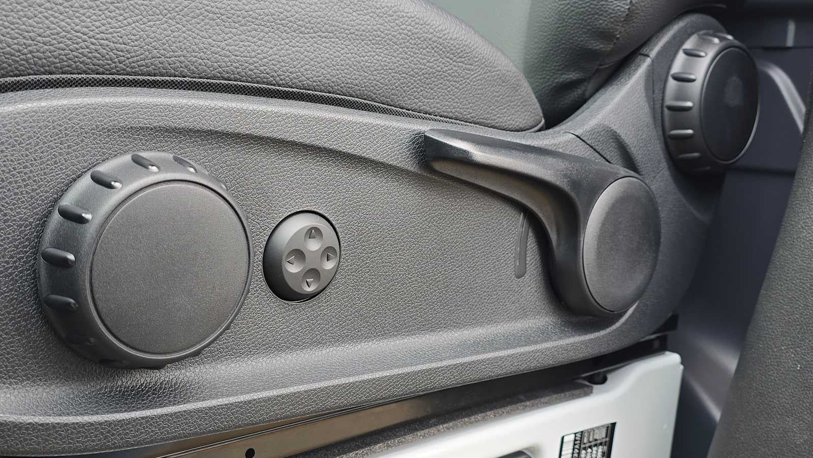 2025 Mercedes-Benz Sprinter 2500 Standard Roof I4 Diesel 144" RWD