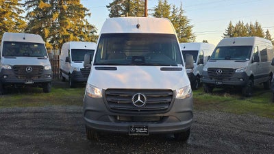 2026 Mercedes-Benz Sprinter 2500 Standard Roof I4 Diesel 144" RWD