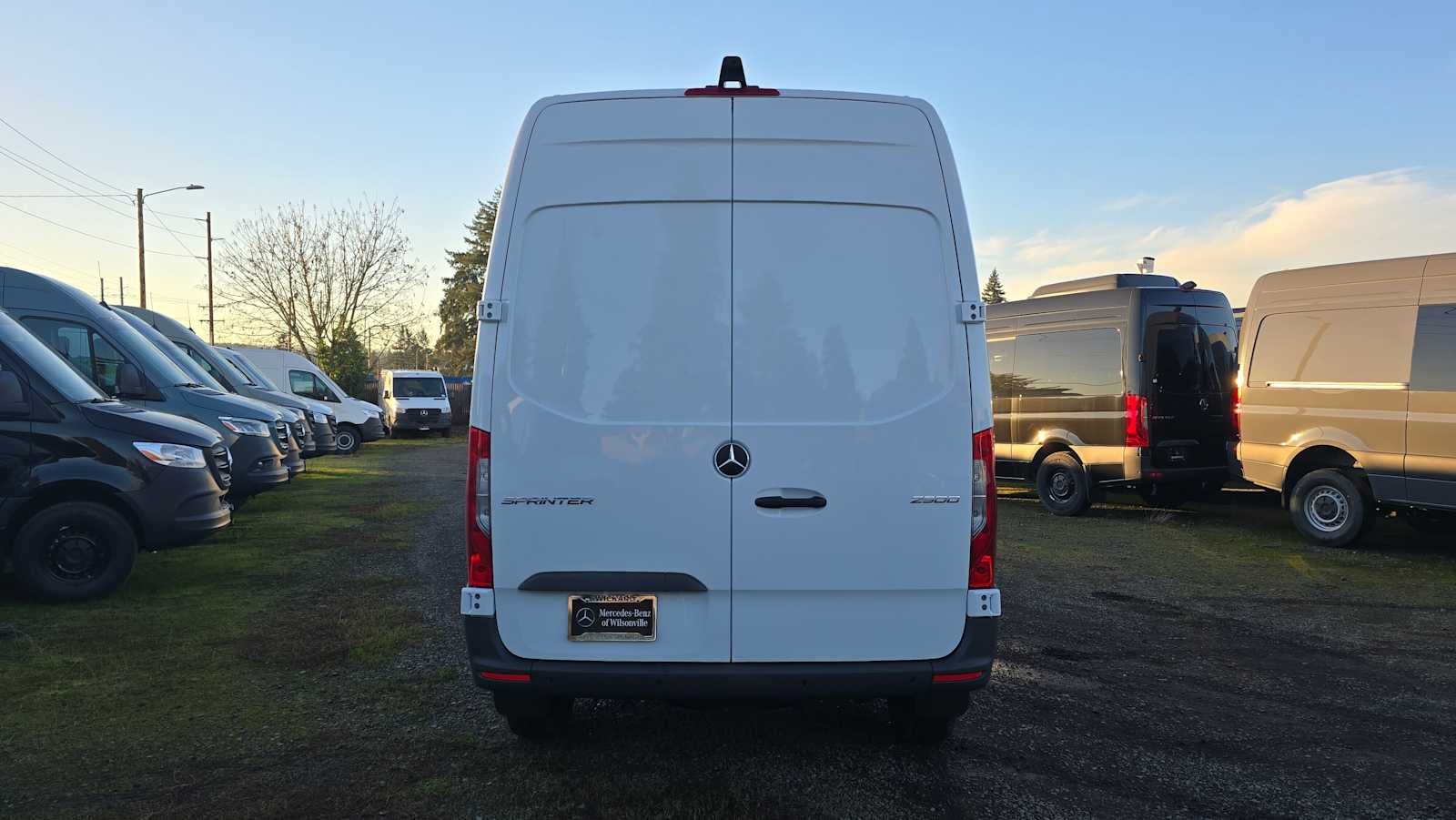 2026 Mercedes-Benz Sprinter 2500 Standard Roof I4 Diesel 144" RWD
