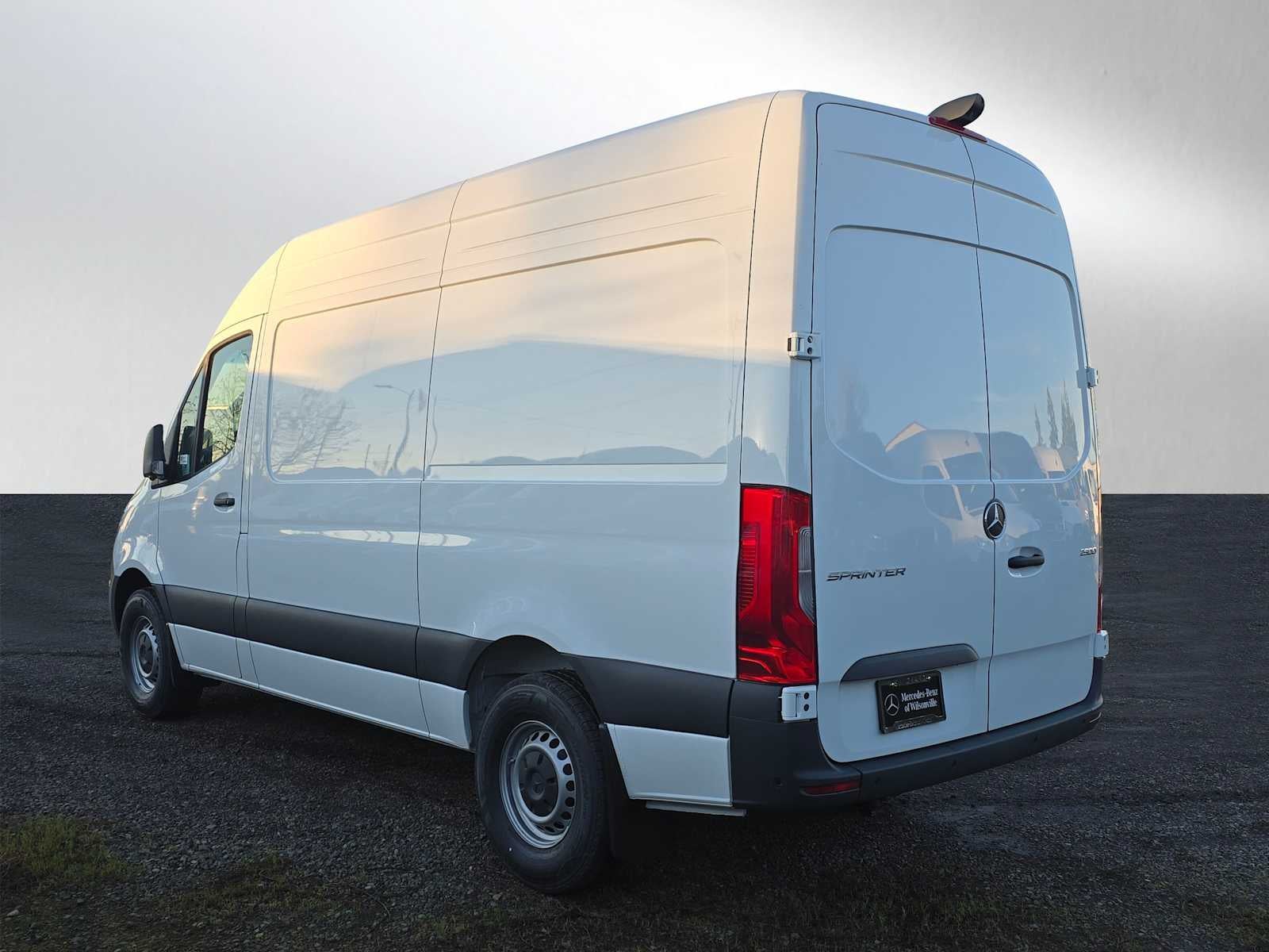 2026 Mercedes-Benz Sprinter 2500 Standard Roof I4 Diesel 144" RWD