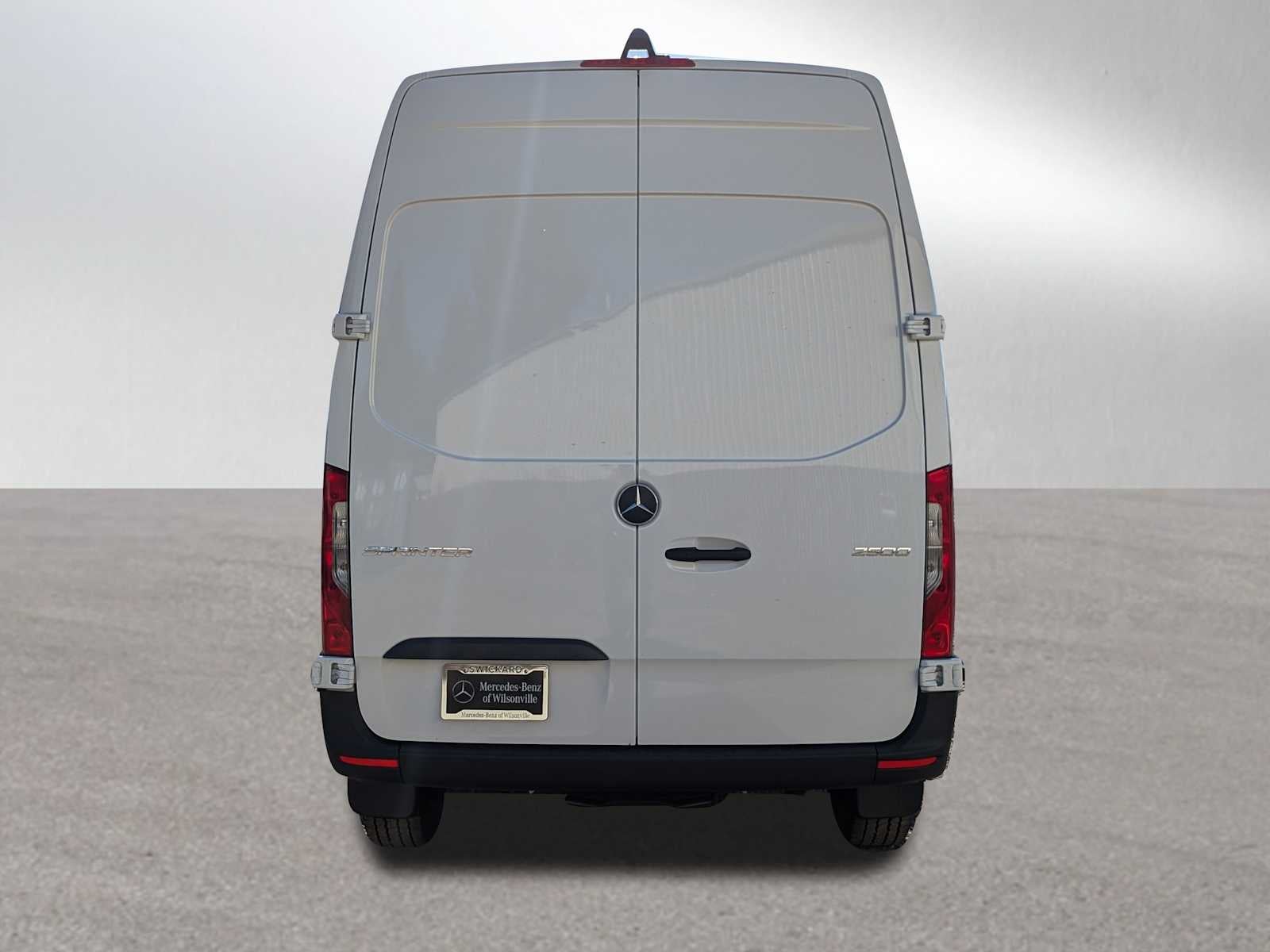 2026 Mercedes-Benz Sprinter 2500 Standard Roof I4 Diesel HO 144" RWD