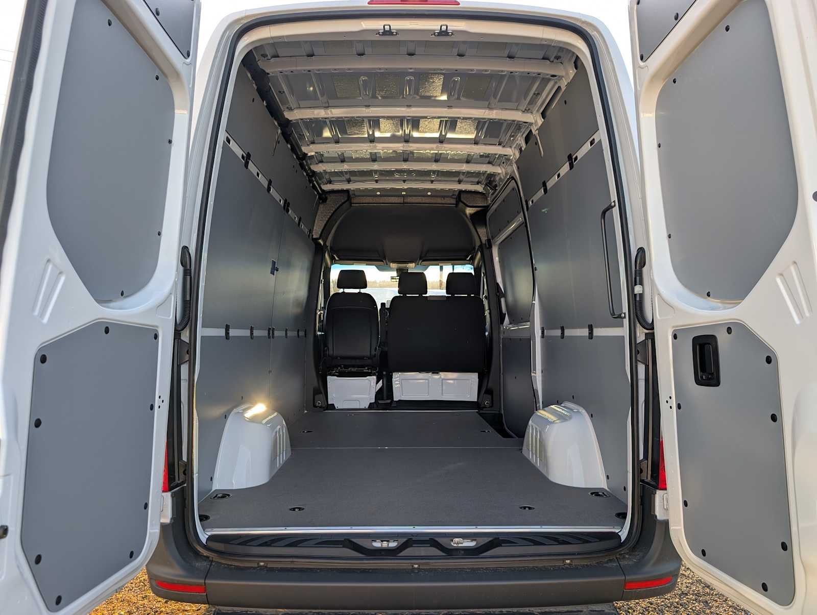 2026 Mercedes-Benz Sprinter 2500 Standard Roof I4 Diesel HO 144" RWD