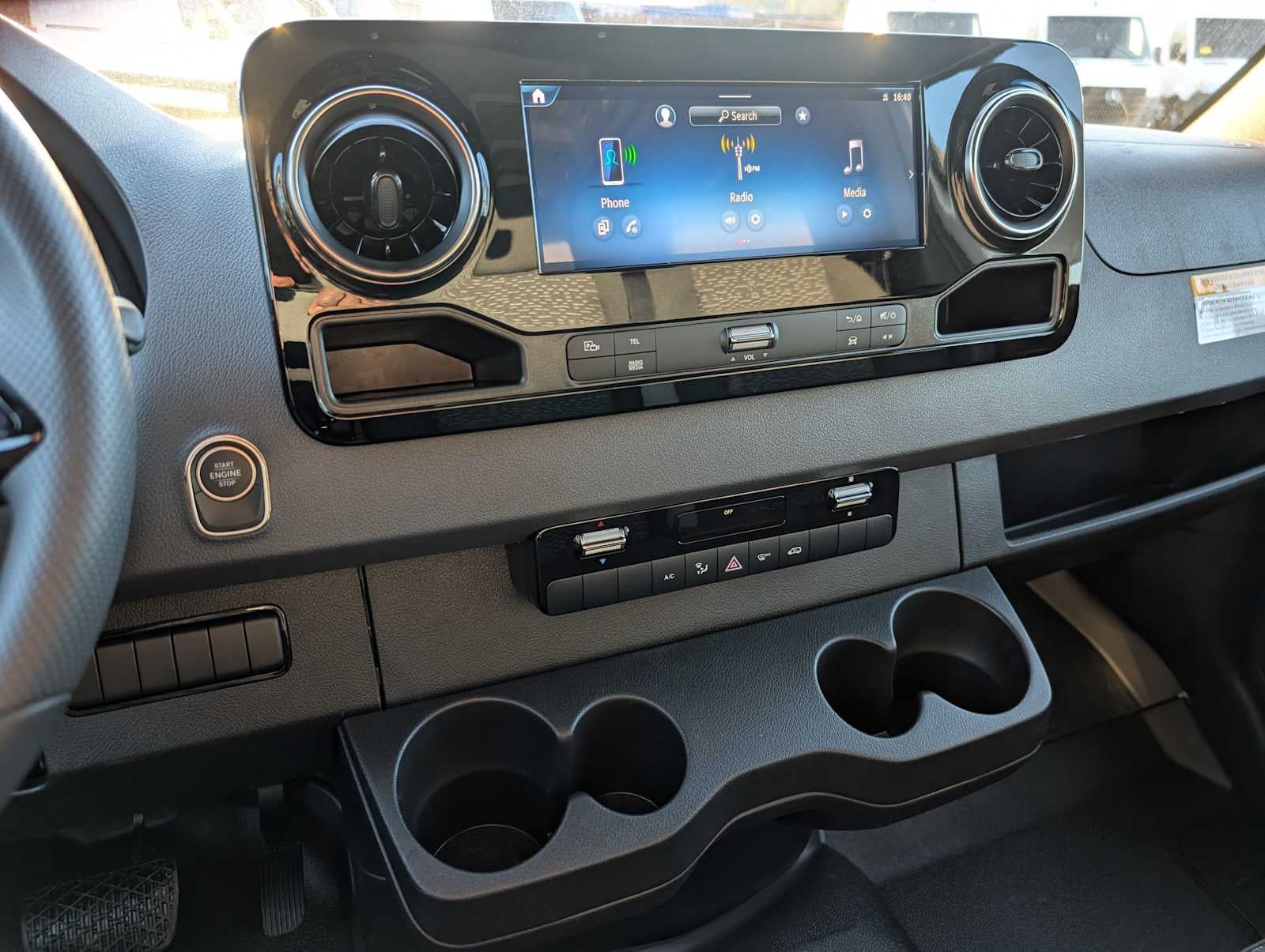 2026 Mercedes-Benz Sprinter 2500 Standard Roof I4 Diesel HO 144" RWD