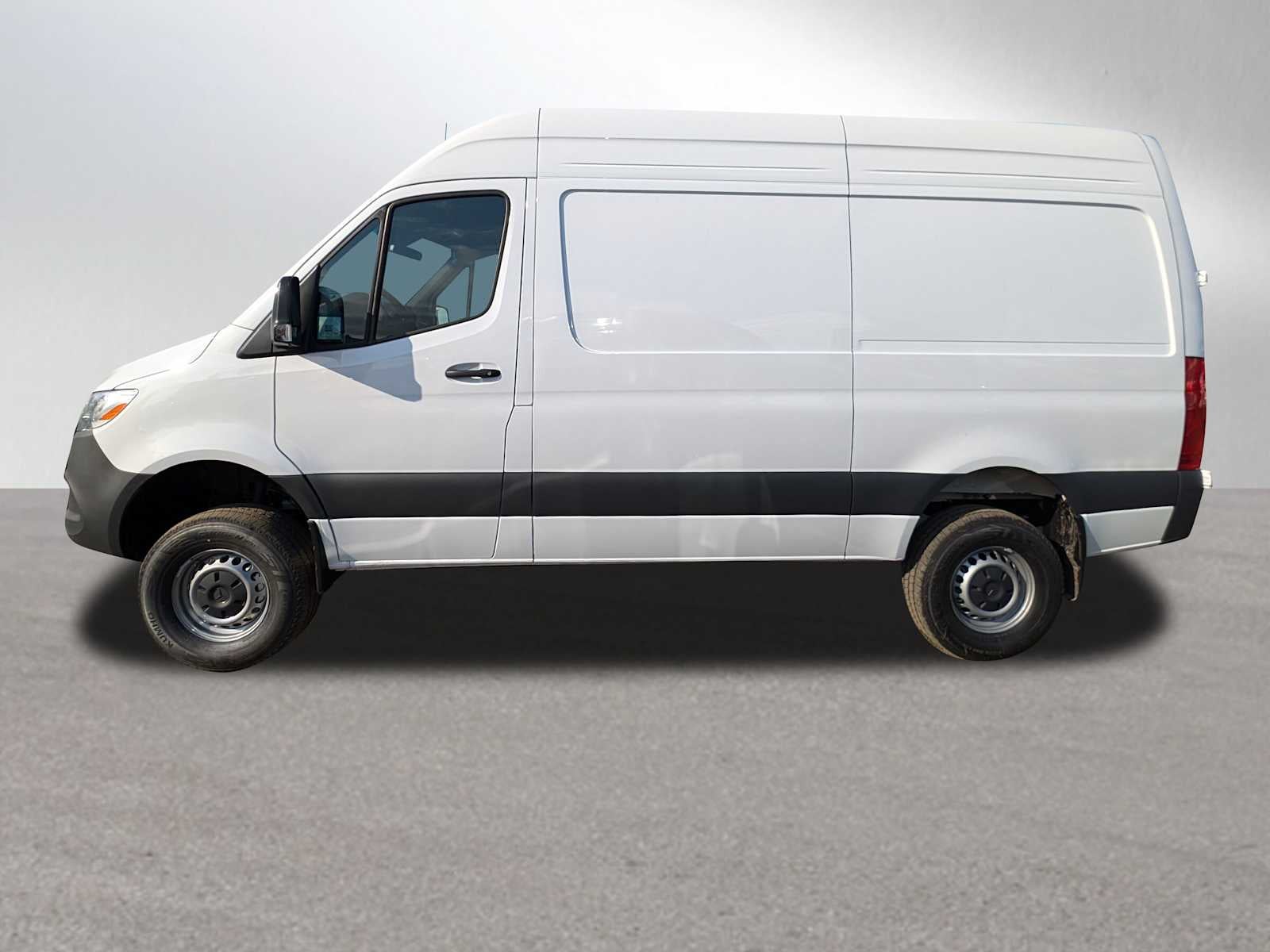 2025 Mercedes-Benz Sprinter 2500 Standard Roof I4 Diesel HO 144" AWD