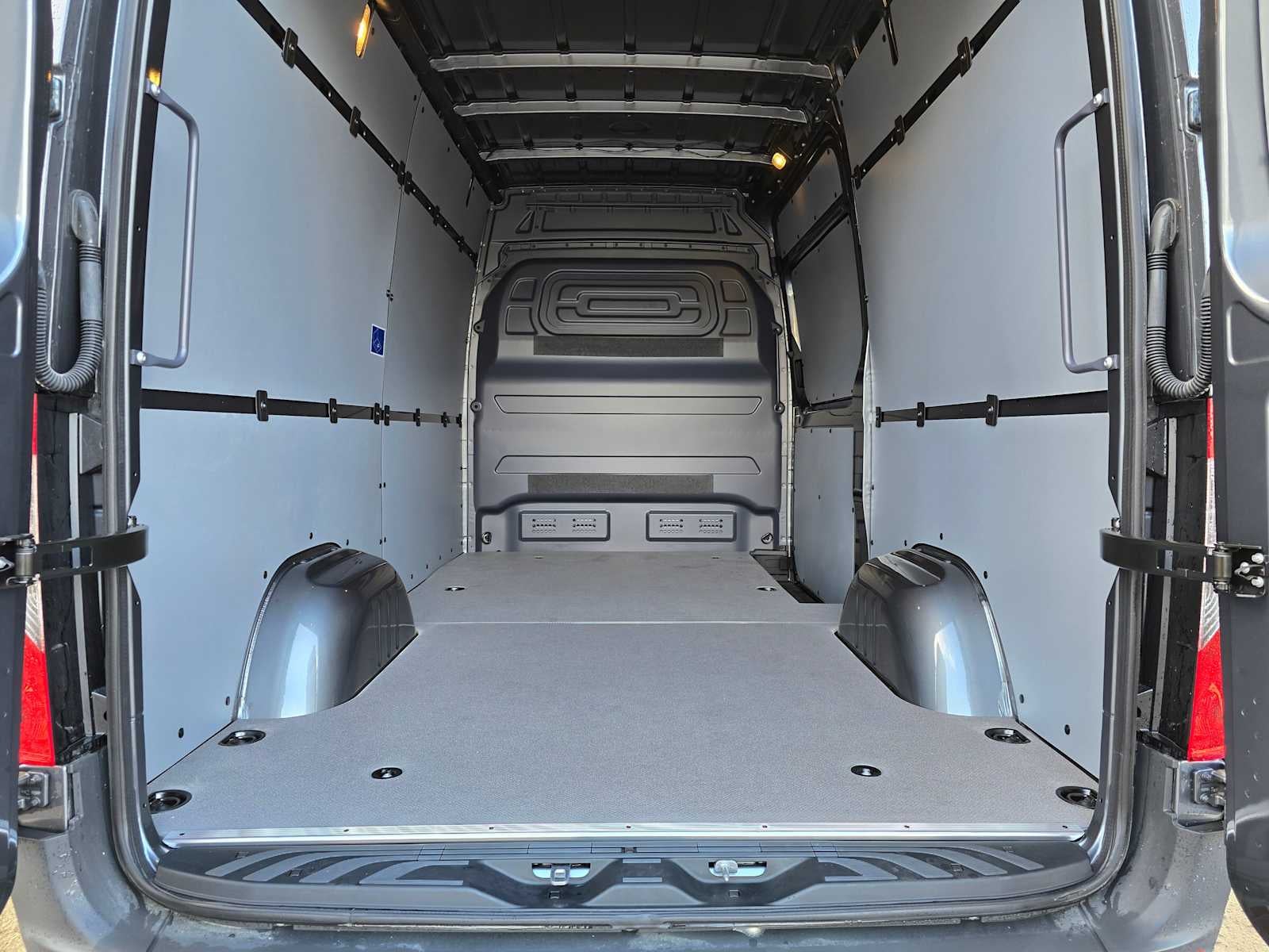2025 Mercedes-Benz Sprinter 2500 Standard Roof I4 Diesel HO 144" AWD