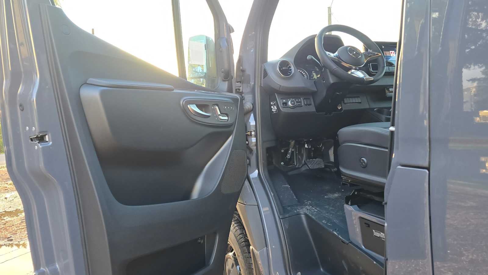 2026 Mercedes-Benz Sprinter 2500 Standard Roof I4 Diesel HO 144" AWD