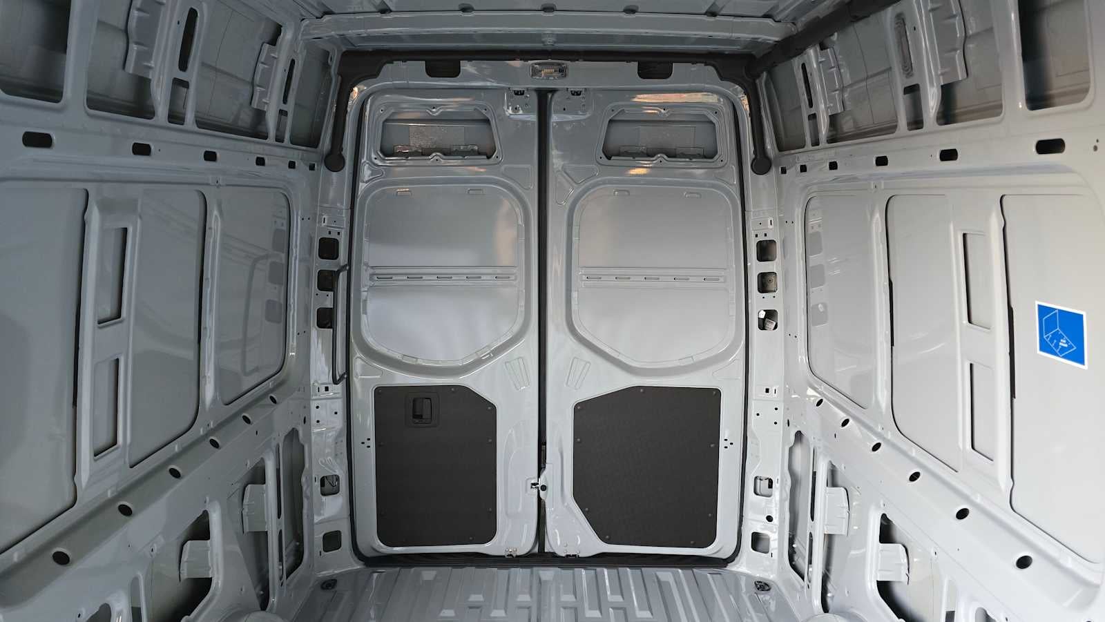 2026 Mercedes-Benz Sprinter 2500 Standard Roof I4 Diesel HO 144" AWD