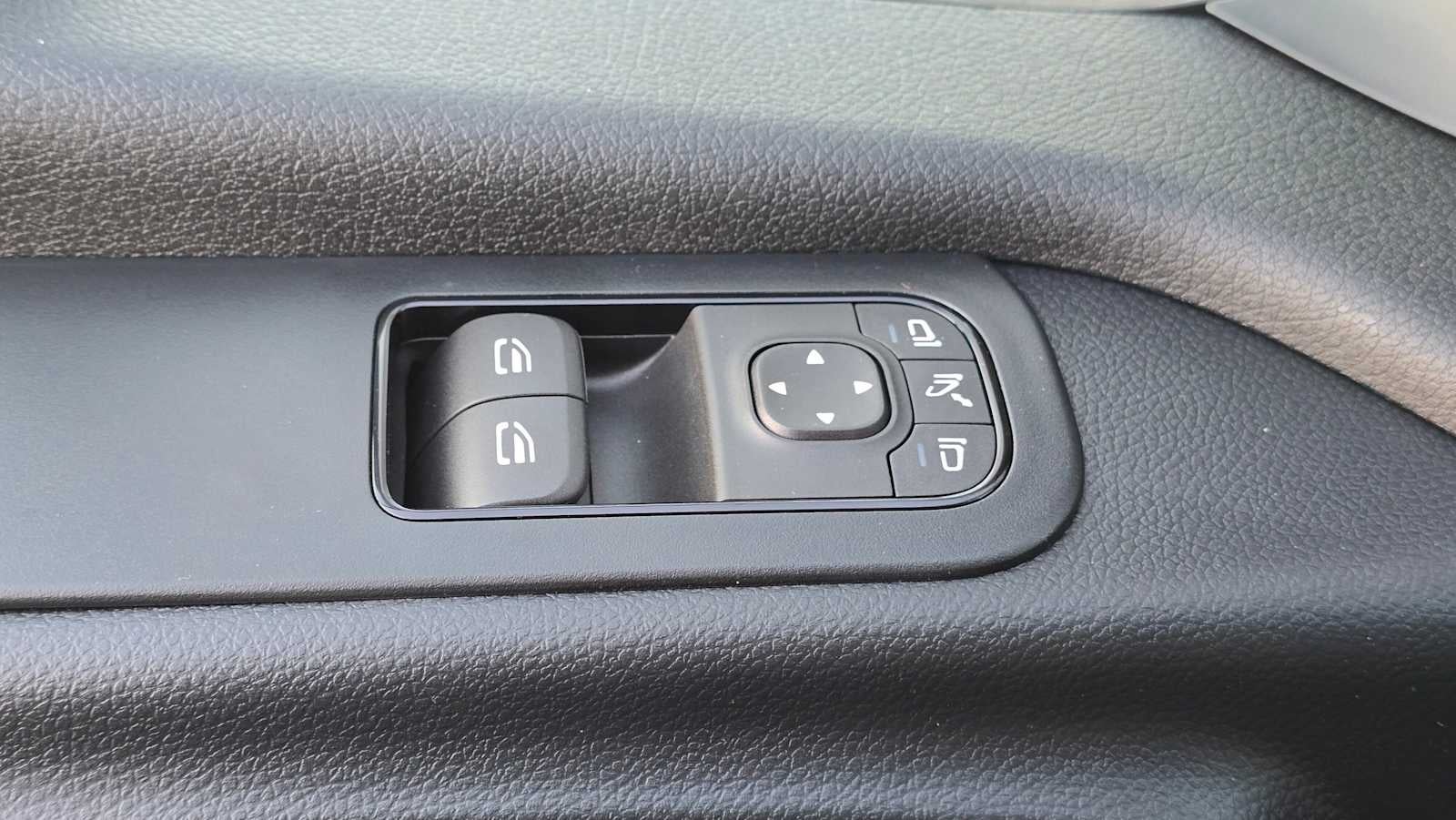 2026 Mercedes-Benz Sprinter 2500 Standard Roof I4 Diesel HO 144" AWD