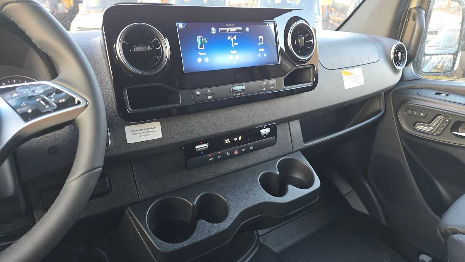 2026 Mercedes-Benz Sprinter 2500 Standard Roof I4 Diesel HO 144" AWD