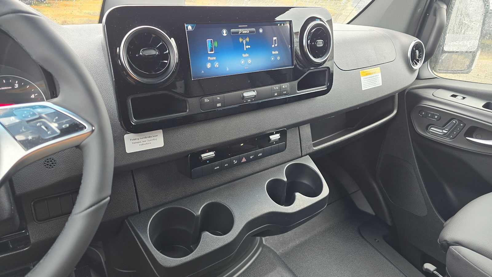 2026 Mercedes-Benz Sprinter 2500 Standard Roof I4 Diesel HO 144" AWD