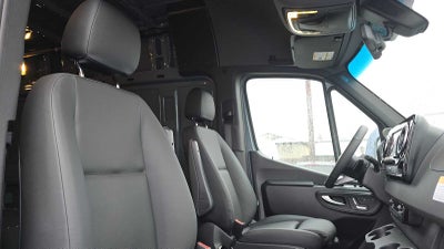 2025 Mercedes-Benz Sprinter 2500 Standard Roof I4 Diesel HO 144" AWD