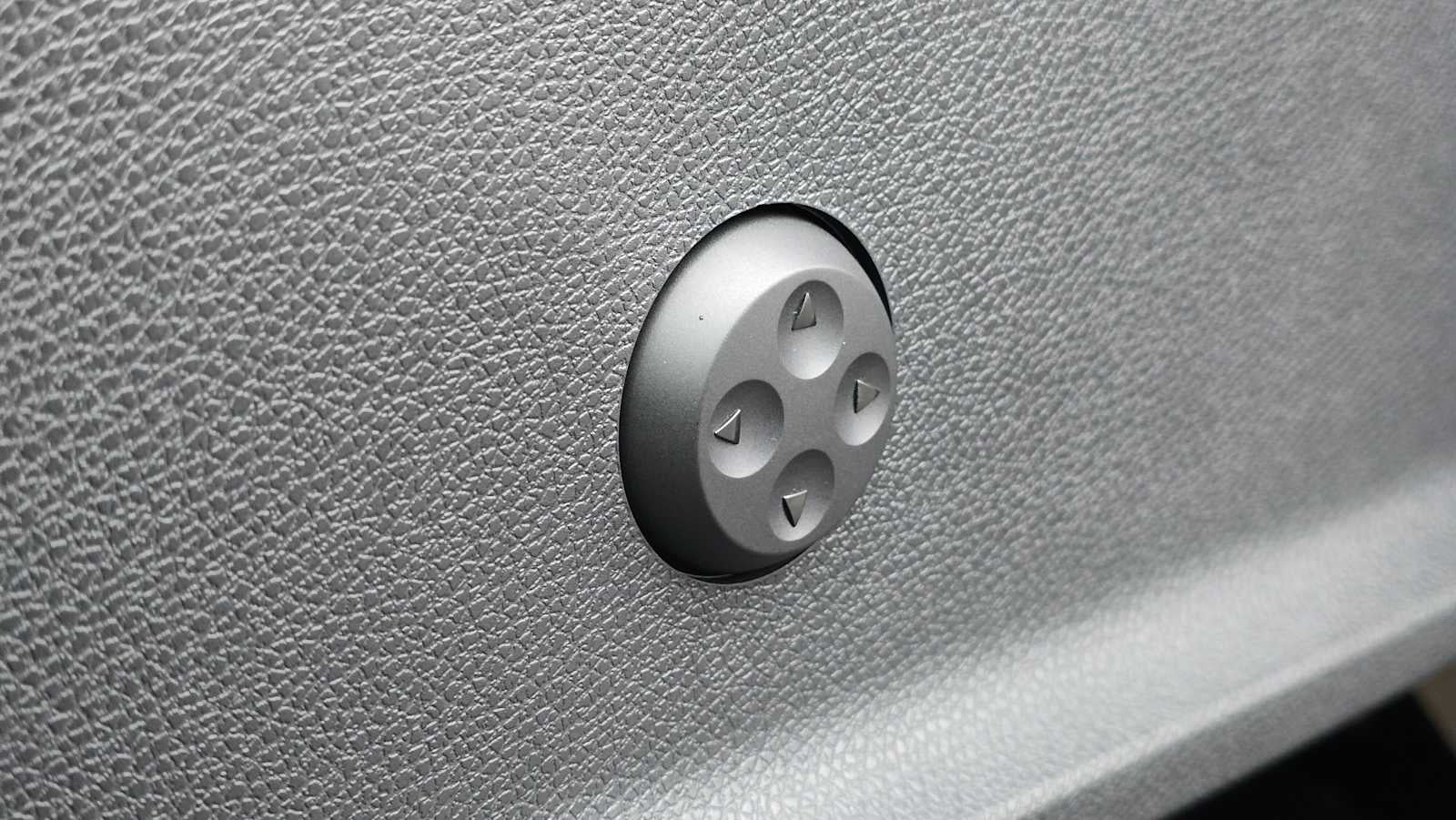 2025 Mercedes-Benz Sprinter 2500 Standard Roof I4 Diesel HO 144" AWD