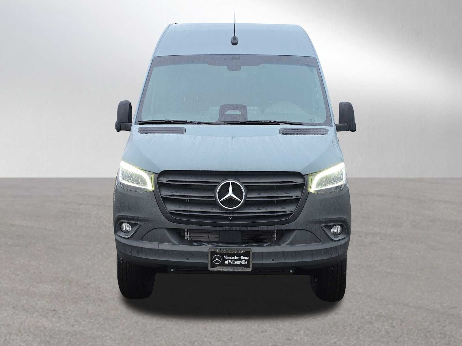 2025 Mercedes-Benz Sprinter 2500 Standard Roof I4 Diesel HO 144" AWD