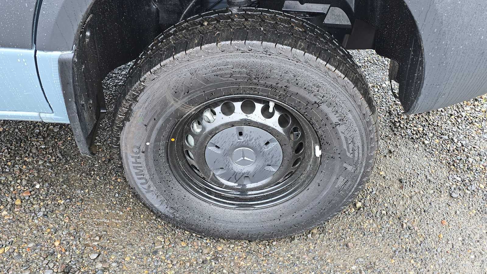 2025 Mercedes-Benz Sprinter 2500 Standard Roof I4 Diesel HO 144" AWD