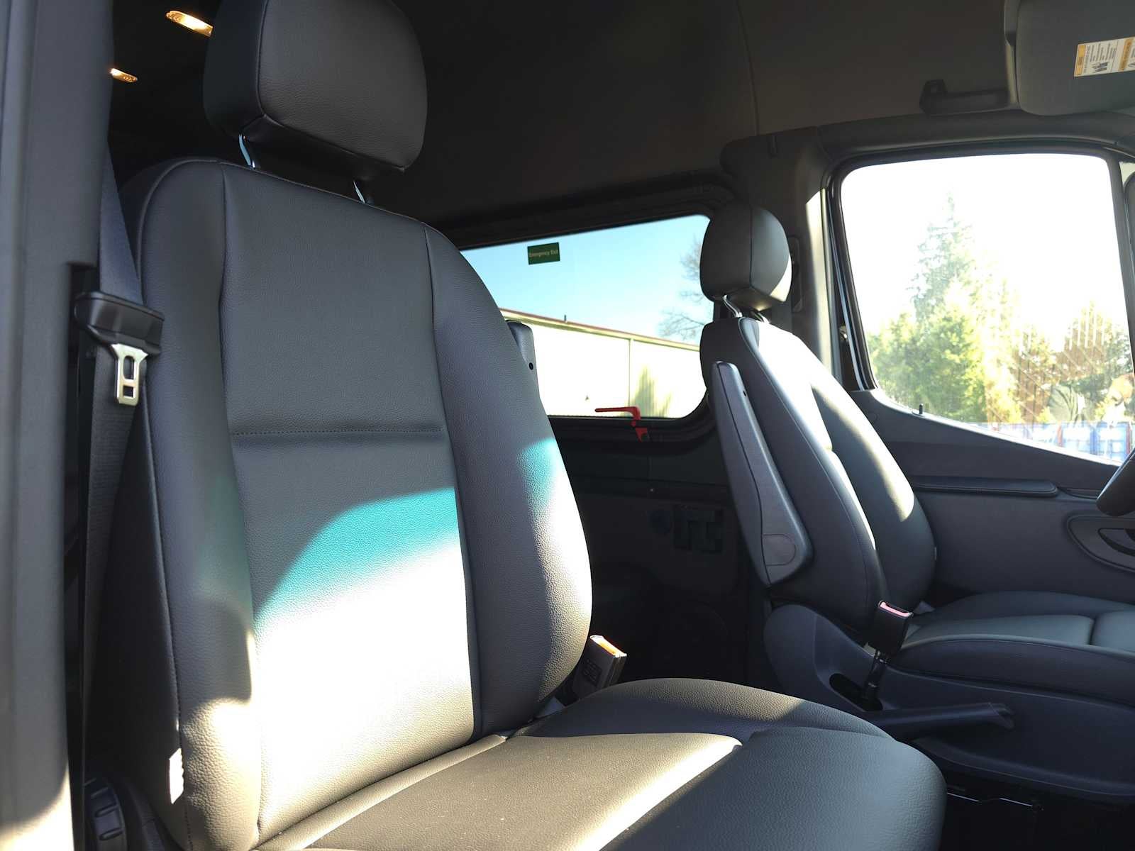 2025 Mercedes-Benz Sprinter 2500 Standard Roof I4 Diesel 144" RWD