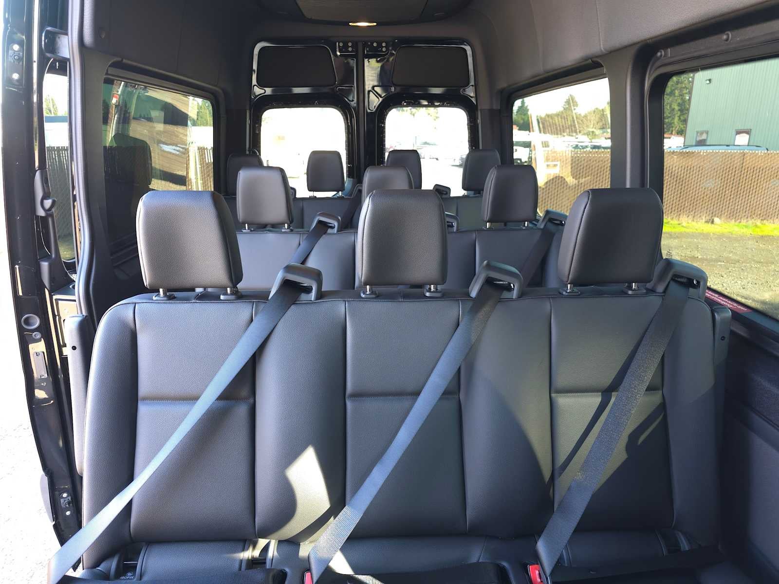 2025 Mercedes-Benz Sprinter 2500 Standard Roof I4 Diesel 144" RWD