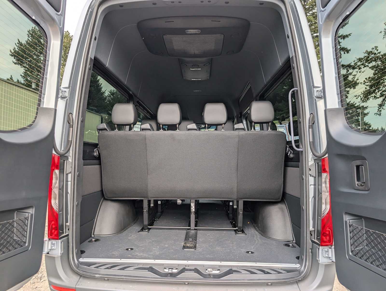 2025 Mercedes-Benz Sprinter 2500 Standard Roof I4 Diesel 144" RWD