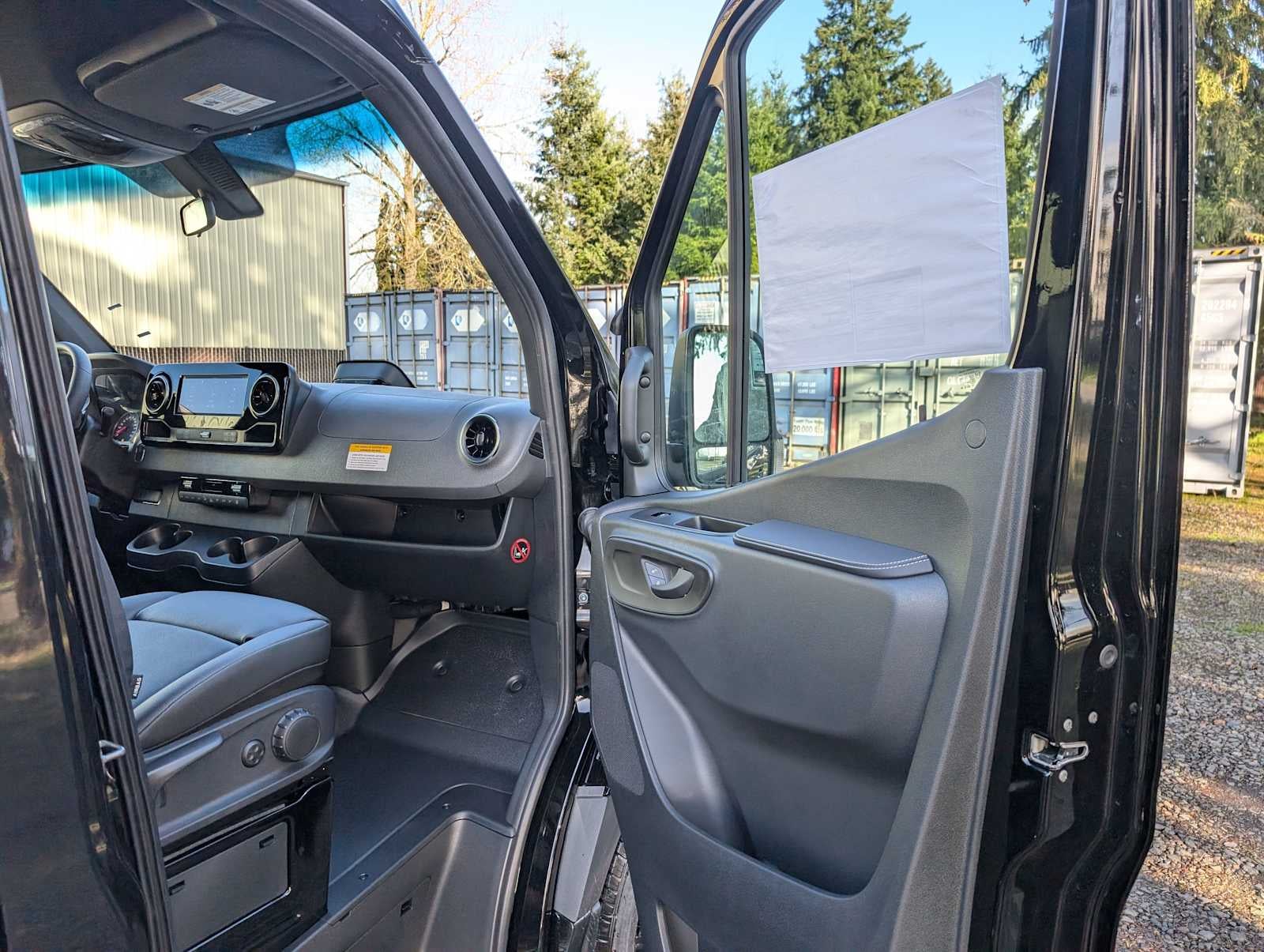 2025 Mercedes-Benz Sprinter 2500 Standard Roof I4 Diesel 144" RWD