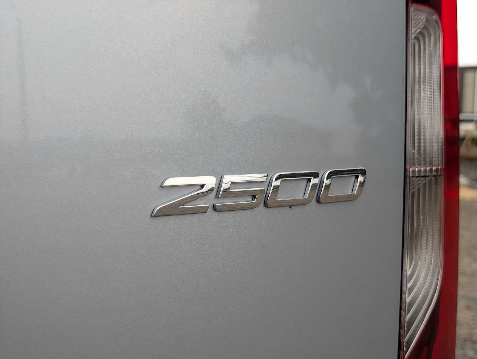 2025 Mercedes-Benz Sprinter 2500 Standard Roof I4 Diesel 144" RWD