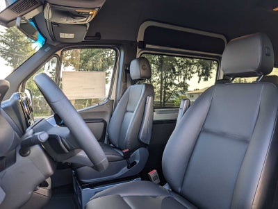 2025 Mercedes-Benz Sprinter 2500 Standard Roof I4 Diesel 144" RWD