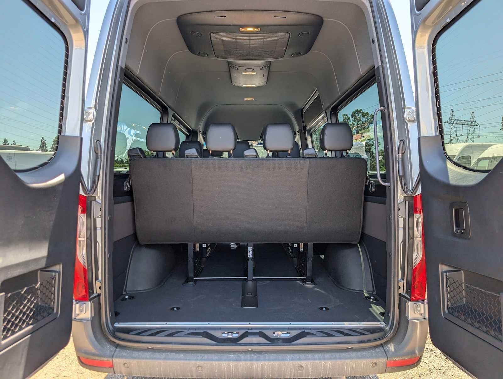 2025 Mercedes-Benz Sprinter 2500 Standard Roof I4 Diesel HO 144" RWD