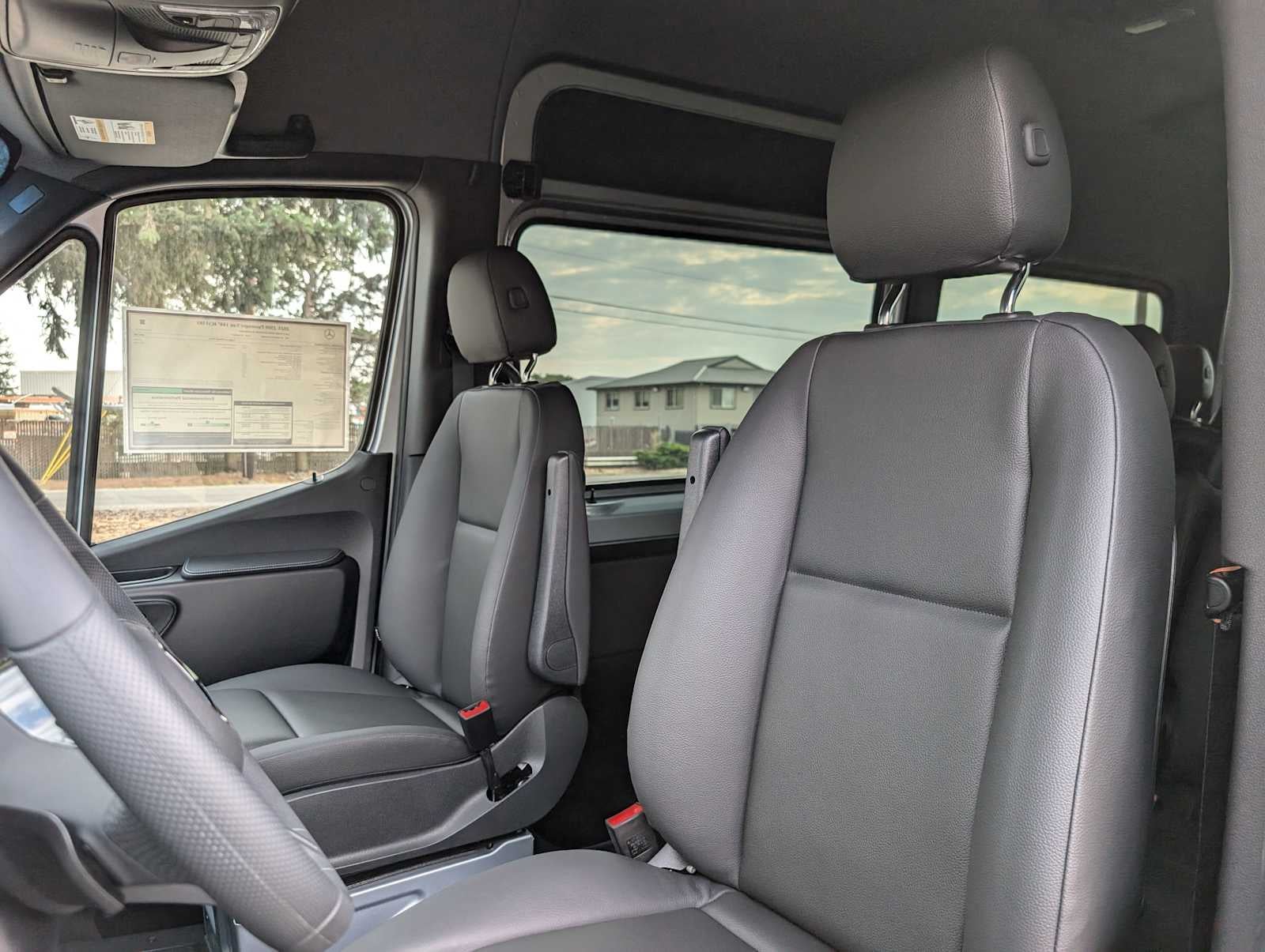 2025 Mercedes-Benz Sprinter 2500 Standard Roof I4 Diesel HO 144" RWD