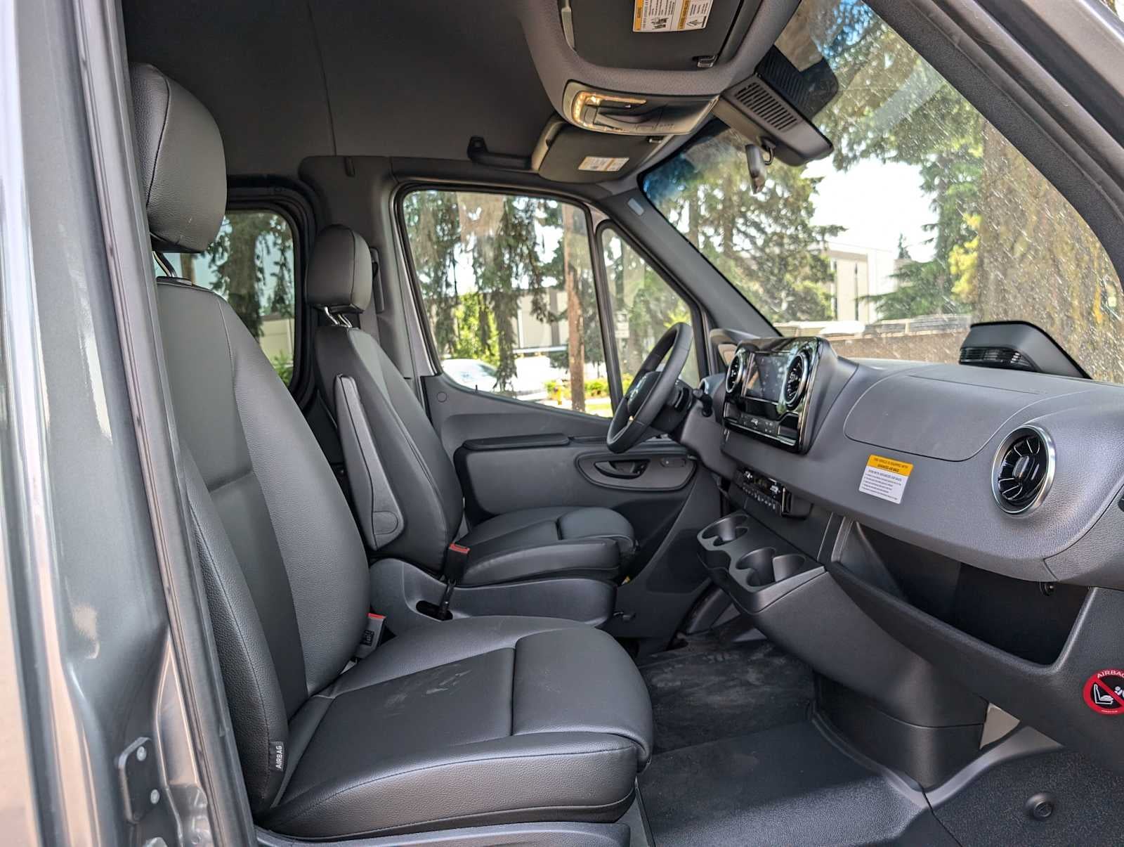 2025 Mercedes-Benz Sprinter 2500 Standard Roof I4 Diesel HO 144" RWD