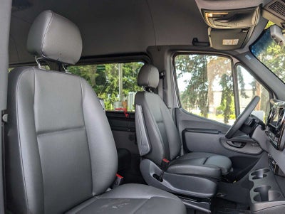 2025 Mercedes-Benz Sprinter 2500 Standard Roof I4 Diesel HO 144" RWD