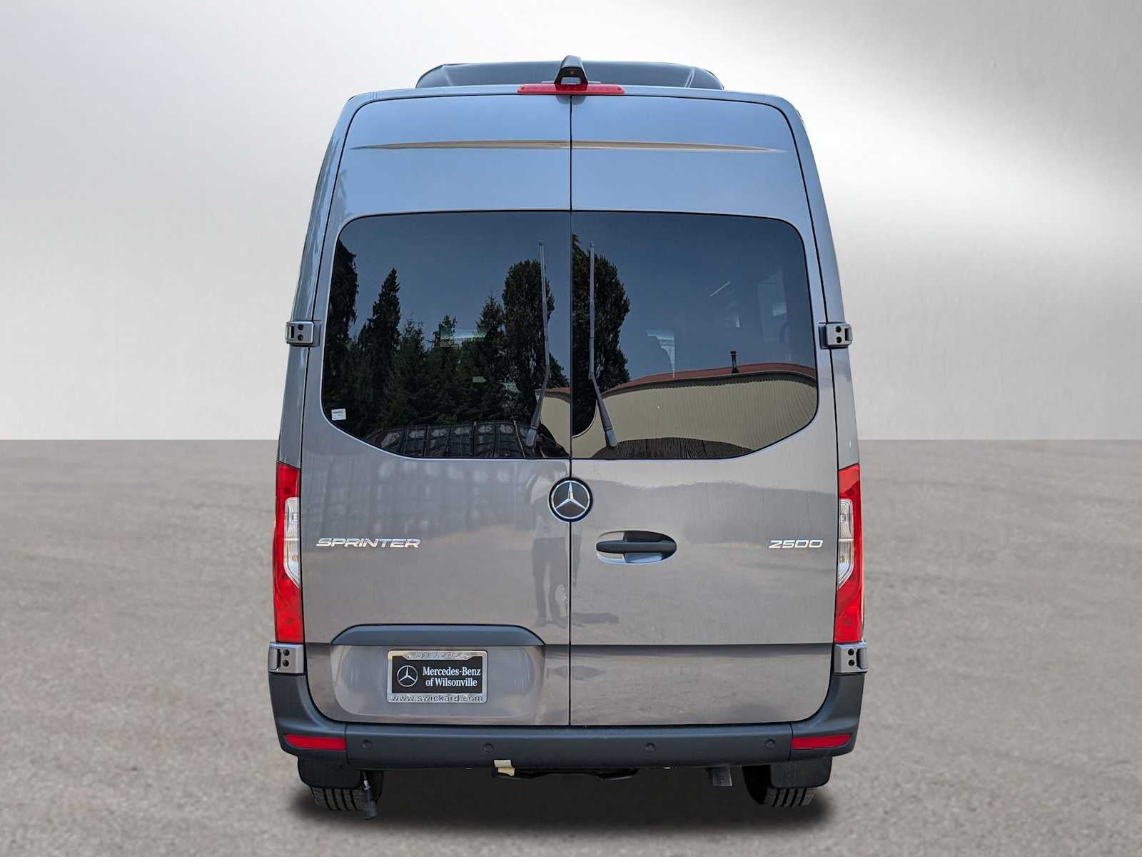 2025 Mercedes-Benz Sprinter 2500 Standard Roof I4 Diesel HO 144" RWD