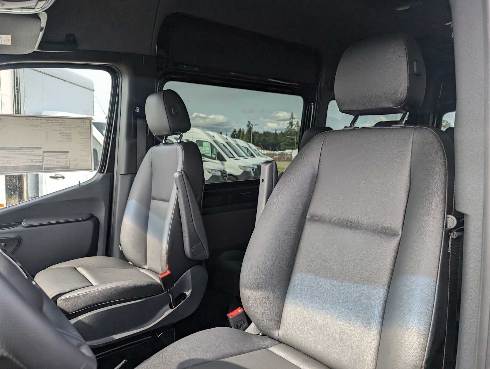 2025 Mercedes-Benz Sprinter 2500 Standard Roof I4 Diesel HO 144" RWD