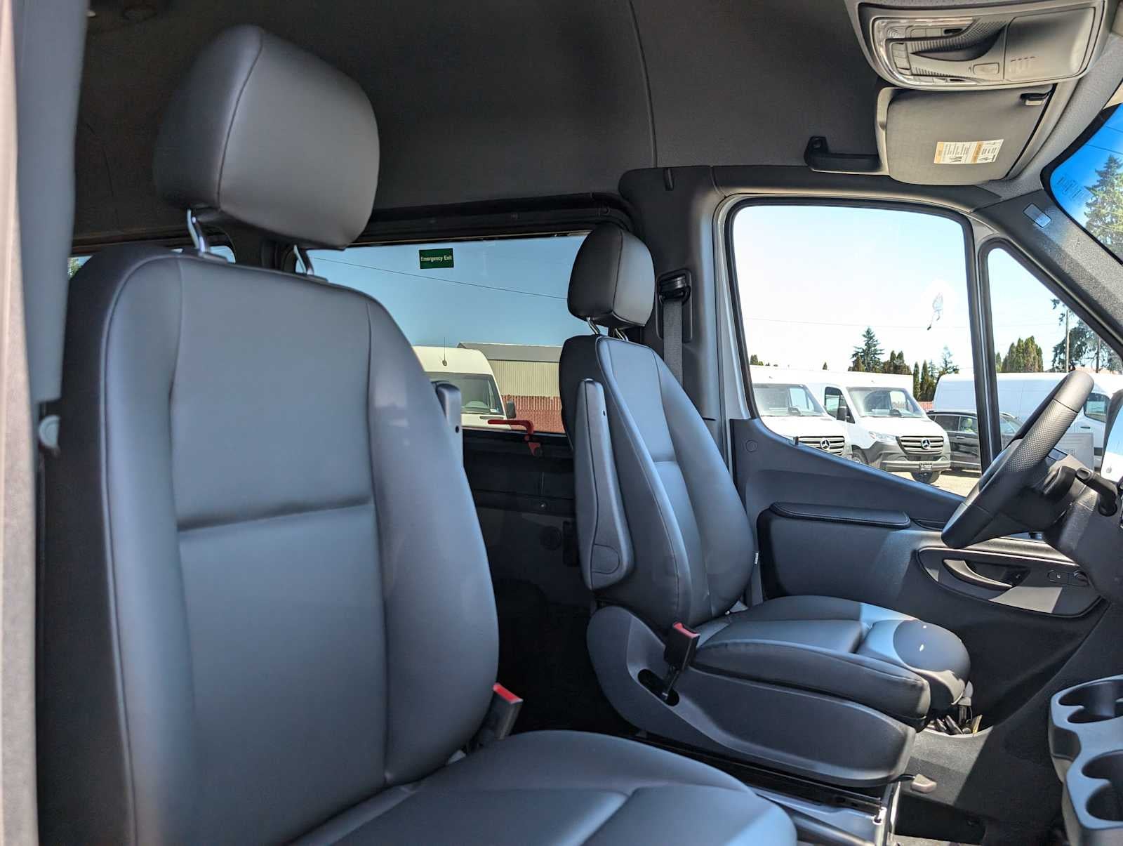 2025 Mercedes-Benz Sprinter 2500 Standard Roof I4 Diesel HO 144" RWD