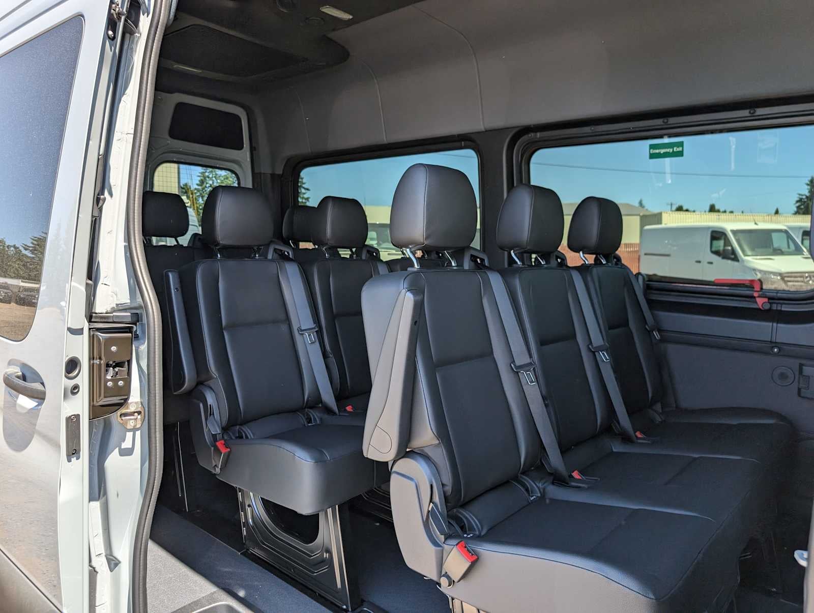 2025 Mercedes-Benz Sprinter 2500 Standard Roof I4 Diesel HO 144" RWD