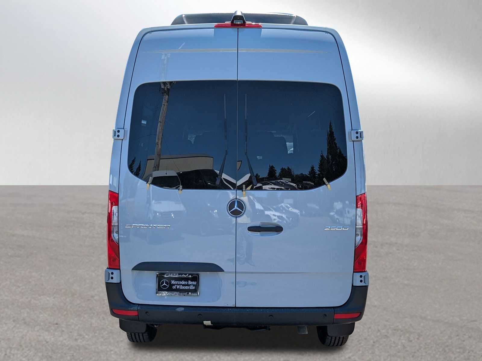 2025 Mercedes-Benz Sprinter 2500 Standard Roof I4 Diesel HO 144" RWD