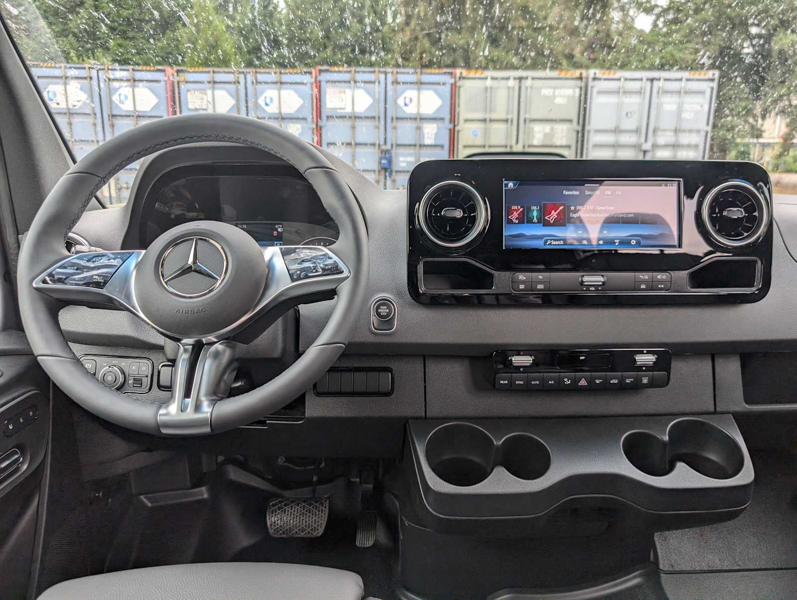 2025 Mercedes-Benz Sprinter 2500 Standard Roof I4 Diesel HO 144" RWD