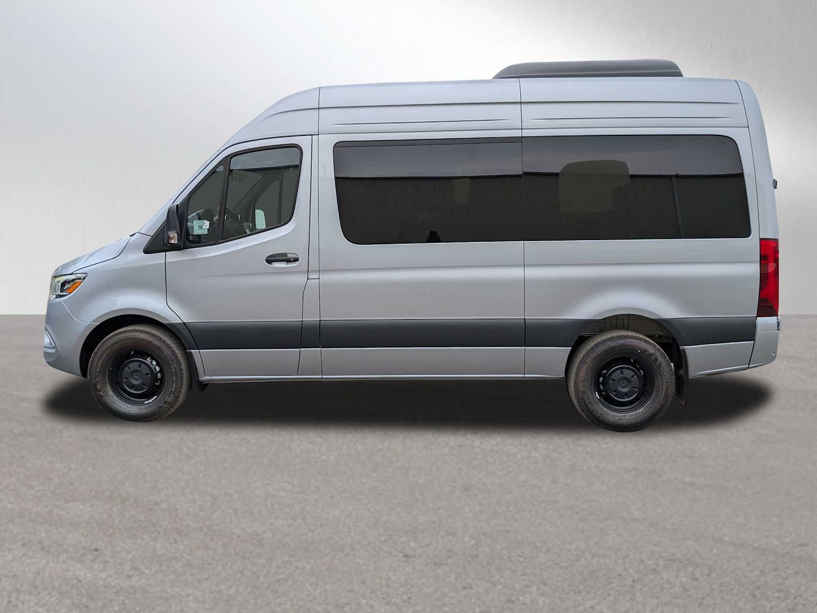 2025 Mercedes-Benz Sprinter 2500 Standard Roof I4 Diesel HO 144" RWD