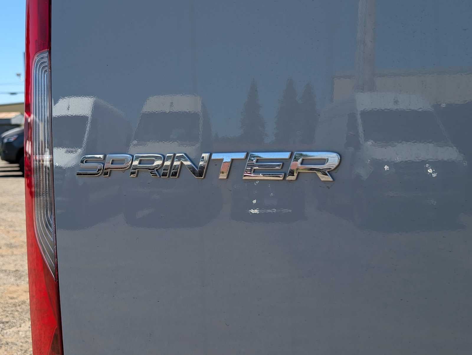 2025 Mercedes-Benz Sprinter 2500 Standard Roof I4 Diesel HO 144" RWD