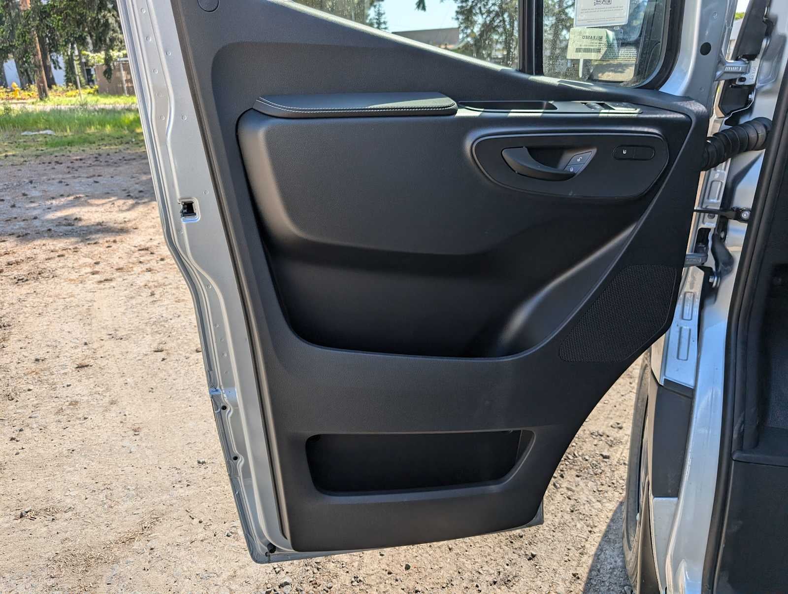 2025 Mercedes-Benz Sprinter 2500 High Roof I4 Diesel HO 170" RWD