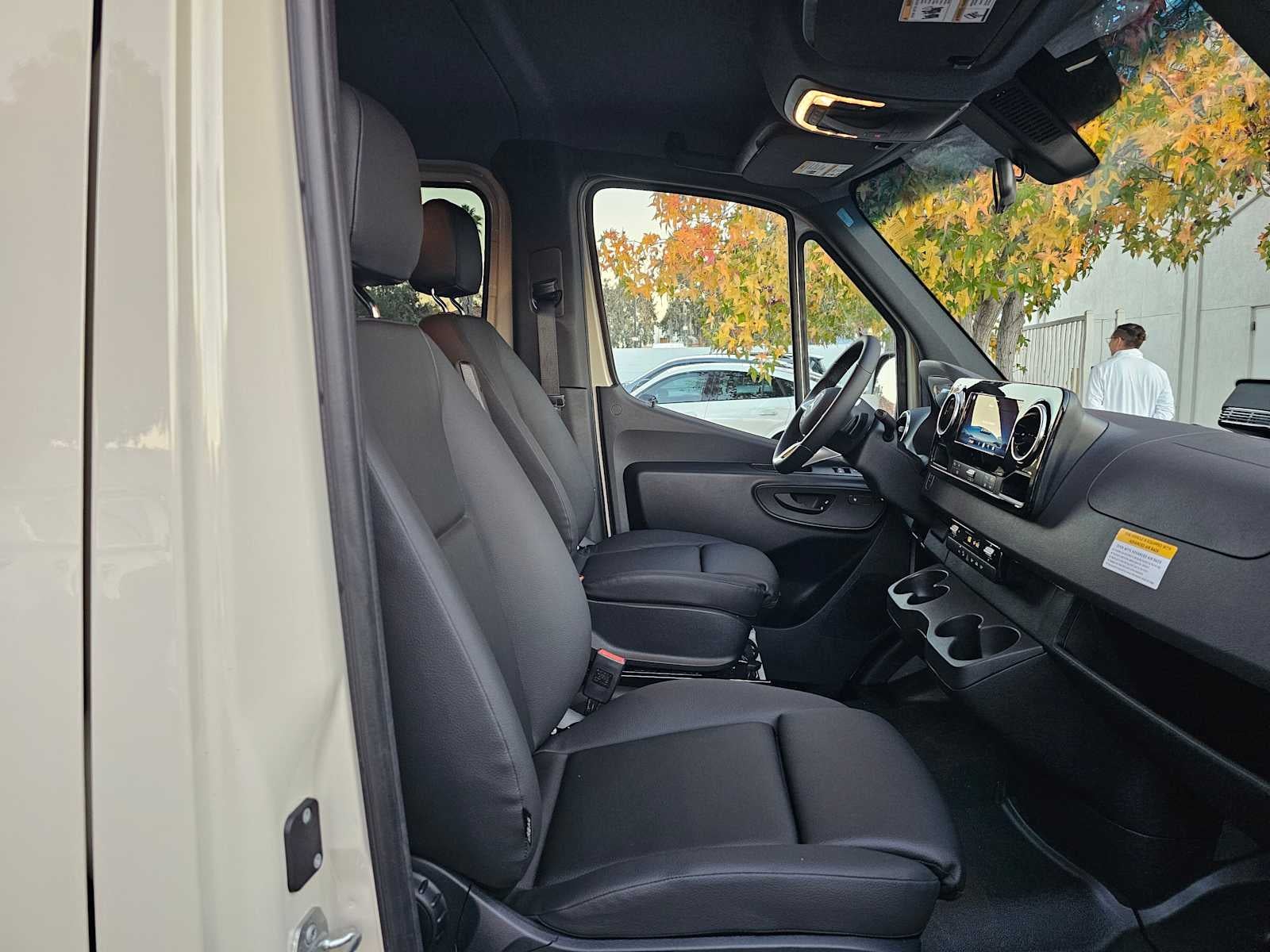 2025 Mercedes-Benz Sprinter 2500 Standard Roof I4 Diesel HO 144" RWD