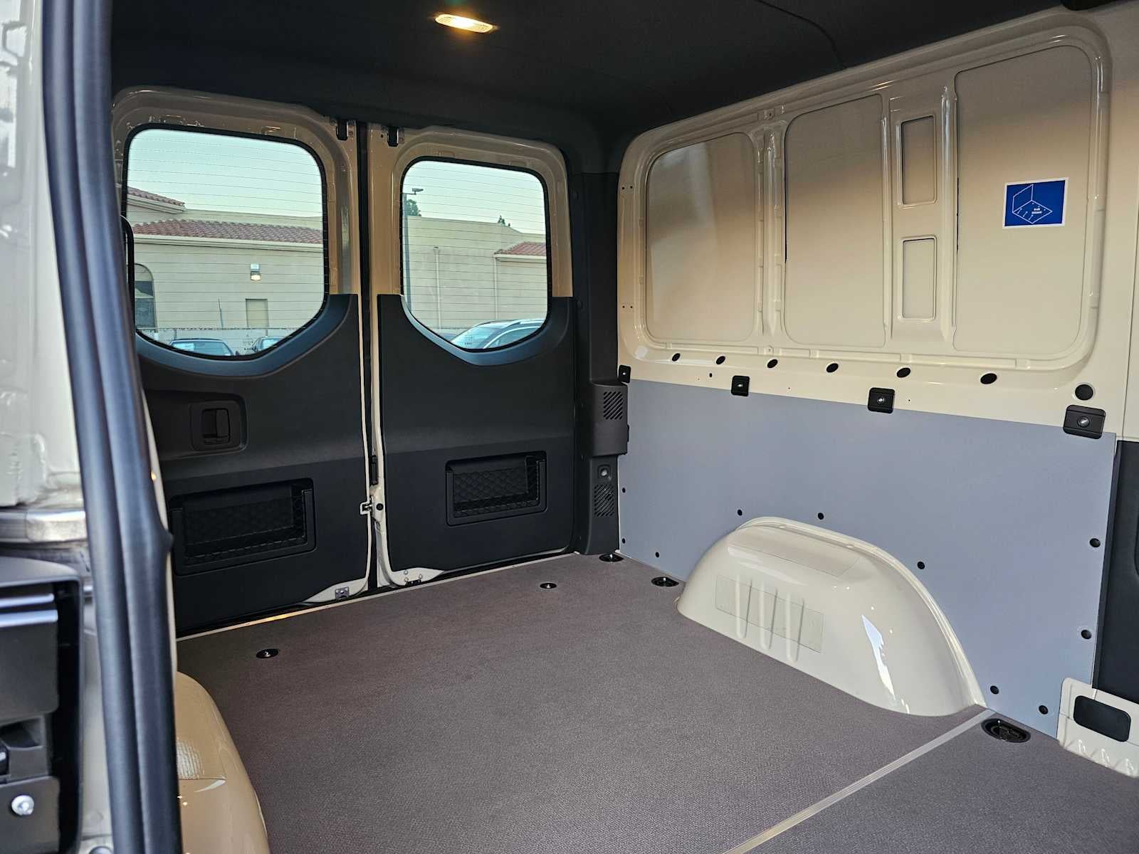 2025 Mercedes-Benz Sprinter 2500 Standard Roof I4 Diesel HO 144" RWD