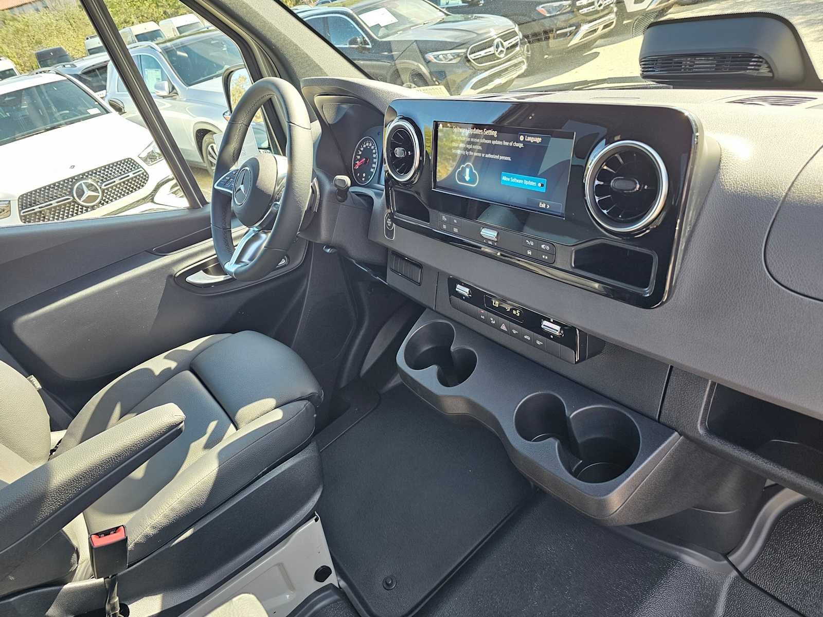 2025 Mercedes-Benz Sprinter 2500 Standard Roof I4 Diesel HO 144" RWD