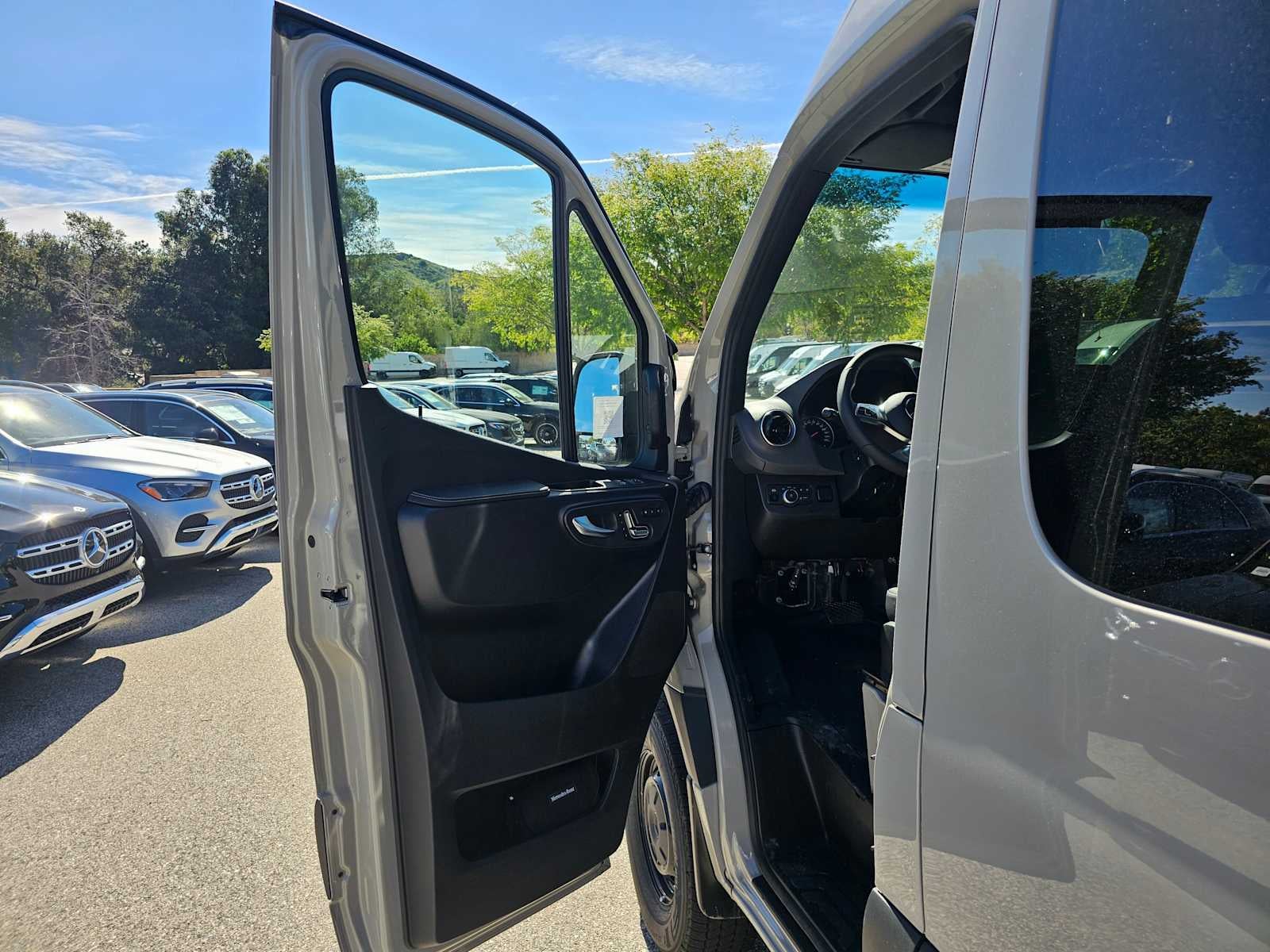 2026 Mercedes-Benz Sprinter 2500 Standard Roof I4 Diesel HO 144" AWD