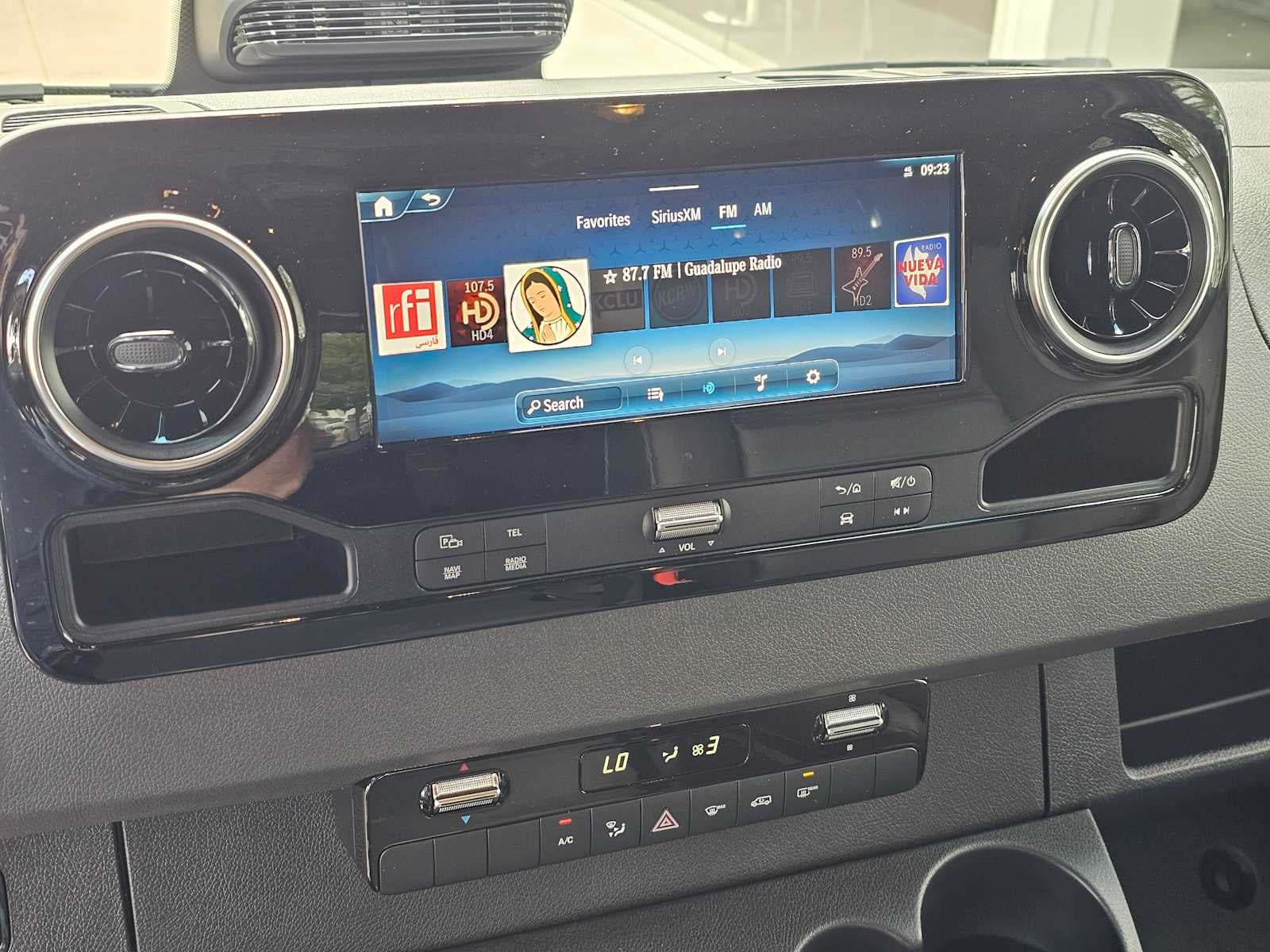 2025 Mercedes-Benz Sprinter 2500 Standard Roof I4 Diesel HO 144" AWD