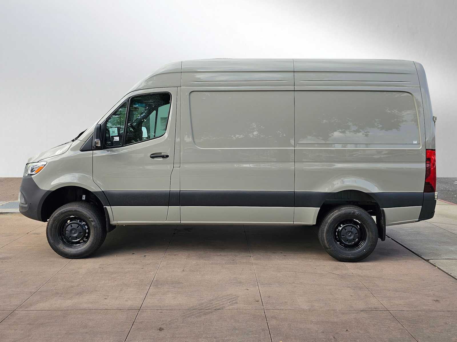 2025 Mercedes-Benz Sprinter 2500 Standard Roof I4 Diesel HO 144" AWD